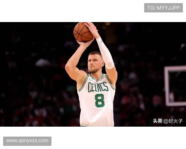 科尔透露波尔津吉斯状态回暖今日5V5训练移动明显改善